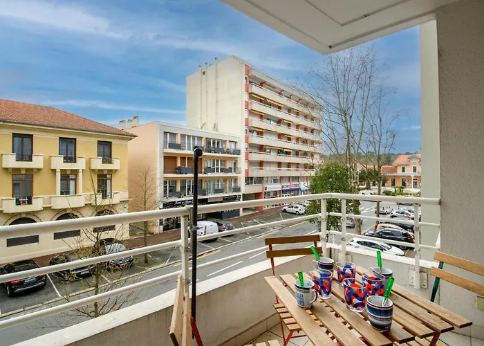 Apartment Le Palma-2 By Interhome